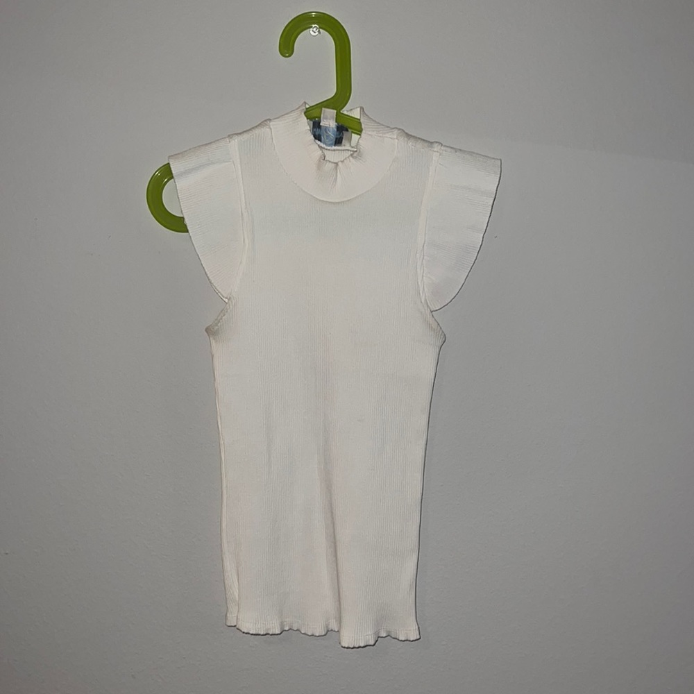 White STRECHY shirt with sleeves